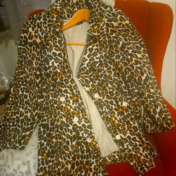 Jacket SOLD! - Picture 1 of 3